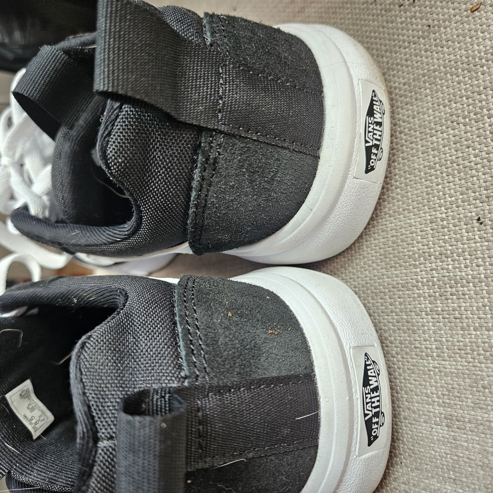 Vans Black and White Sneakers - Picture 4 of 8